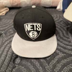 Men's Brooklyn Nets New Era Black/Gray 2-Tone 9FIFTY Adjustable Snapback Hat